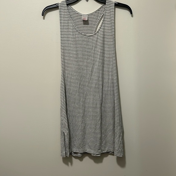 Xhilaration Dresses & Skirts - small gray and white xhilaration dress!